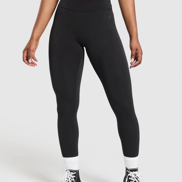Gymshark Jet Black Leggings - Picture 1 of 6